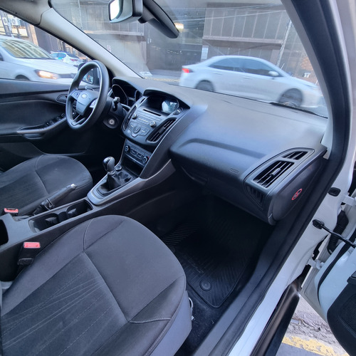 Ford Focus III 1.6 Sedan S