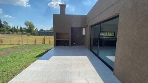 Imagen 24 de 28 de Casa Venta Barrio Privado Santa Emilia | Pilar Del Este | Pilar Zona Norte | G.b.a | Financiación