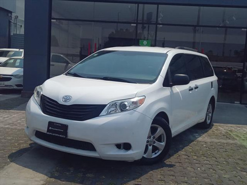 Toyota Sienna 3.5 Ce At