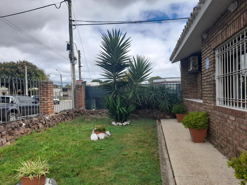 Casa En Alquiler Con Barbacoa Con Parrillero Y Garage En La Unión