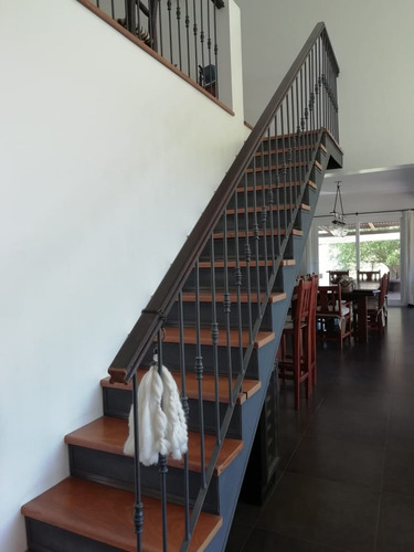 Venta Casa Quebradas Alsina 5 Ambientes