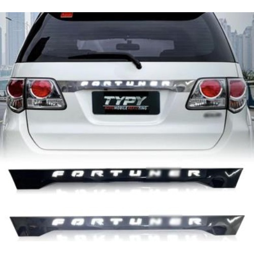 Platina Central Led Compuerta Trasera Toyota Fortuner 12-15