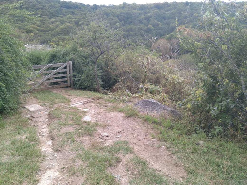 Terreno En Venta En Agua De Oro Con Bajada Al Rio