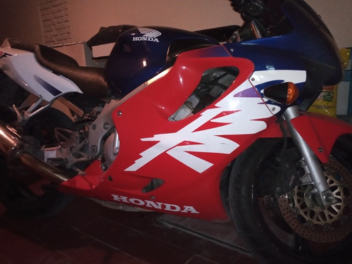 Imagen 7 de 18 de Honda Cbr 600 F4