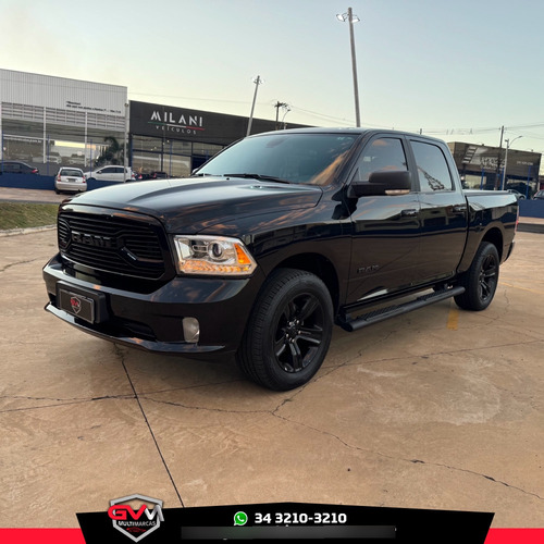 RAM Classic LARAMIE NIGHT ED. 5.7 4X4 AUT.