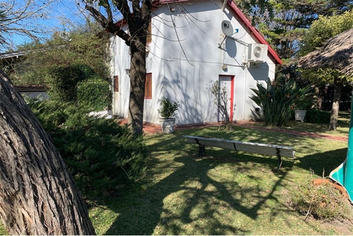 Casa En Venta De 1 Dormitorio