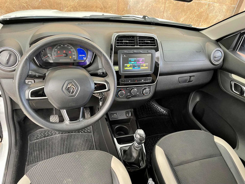 Imagem 9 de 10 de Renault Kwid 2020 1.0 12v Intense Sce 5p