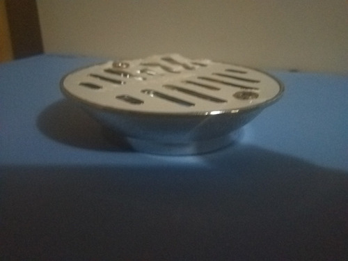 Imagen 5 de 6 de Rejilla Metalica Piso Ventilada 9 Cm P/tubo 2