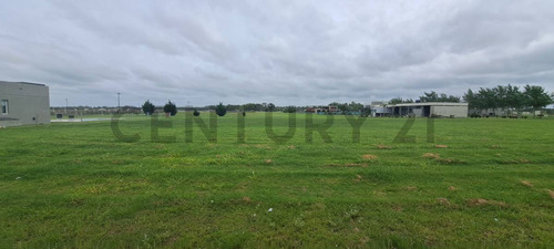 Lote En Venta En Barrio Los Alamos N° 164 De