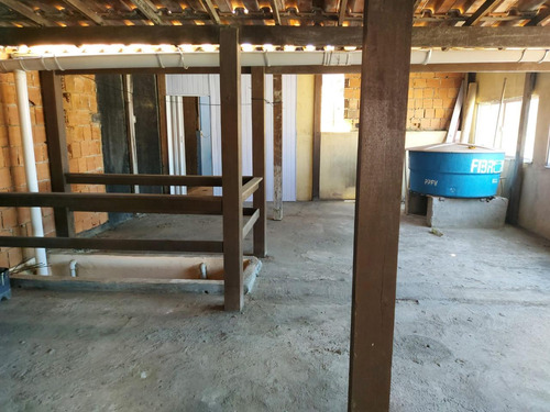 Vende-se Casa Em Cabo Frio Próxima Da Praia!