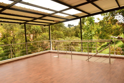 Hermosa Casa Moderna En San Vicente
