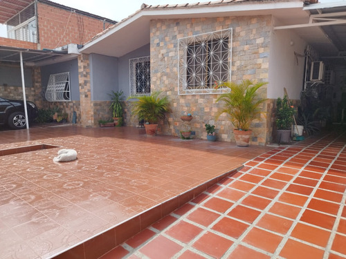 Amplia Casa En Ciudad Alianza, Guacara Yc