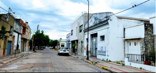 Depósito Céntrico A Reciclar De 111m².