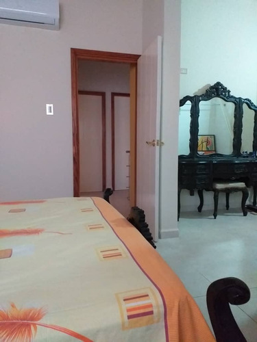 Imagen 20 de 23 de Townhouse En Venta En Av Aragua, Urb Karol Home. 04121994409