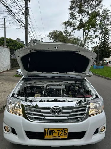 Toyota Hilux 2.5 Mt Diesel 4x2