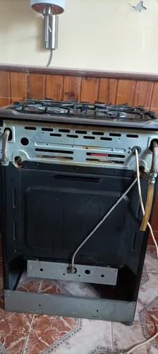 Cocina Electrolux De Pie Con 4 Hornallas Y Tapa.