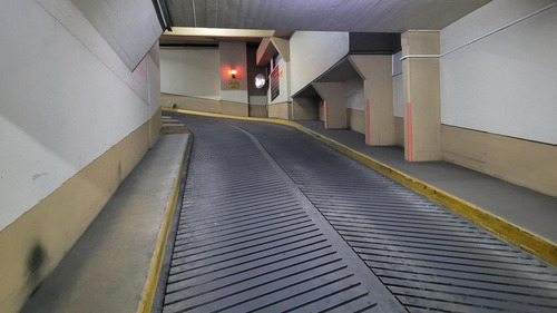 Imagen 10 de 15 de Cochera - Mart.-vias/santa Fe