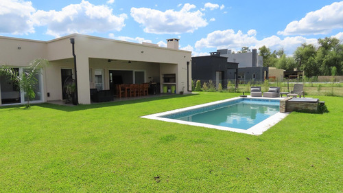 Casa En Venta En Santa Isabel 2 Con Terminaciones De Calidad