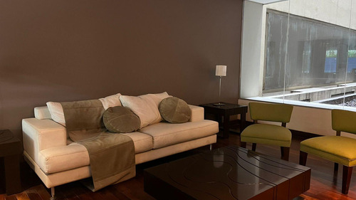 Departamento En Laprida Al 700
