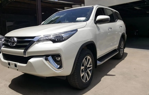 Imagen 1 de 4 de Toyota Sw4 7 Asientos Cuero At. 2021