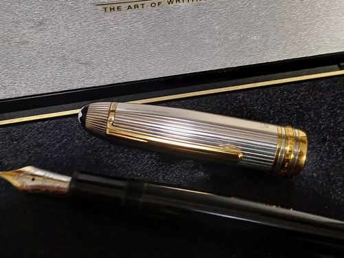 Caneta Montblanc Tinteiro 146 Doue Pinstripe M Preto Preto (Usado)