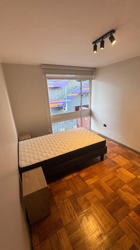 Habitaciones En Departamento Compartido En Diagonal.