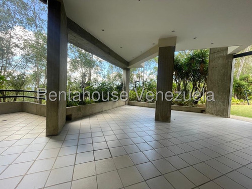 Apartamento Piso Medio Regency Plaza Remodelado En Calle Cerrada En Venta En Los Naranjos Avenida Norte 4 Caracas