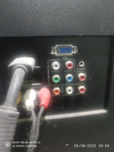 Imagen 2 de 5 de Televisor Aoc De 42 Pulgadas Con La Pantalla Dañada