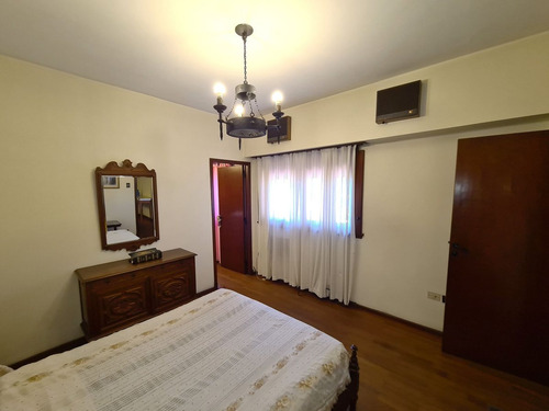 Chalet Estilo Español 5 Amb. En Piñeyro-avellaneda