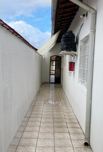 Oportunidade! Excelente Imóvel A 2 Quadras Da Praia Em Um Dos Bairros Que Mais Cresce Em Praia Grande!