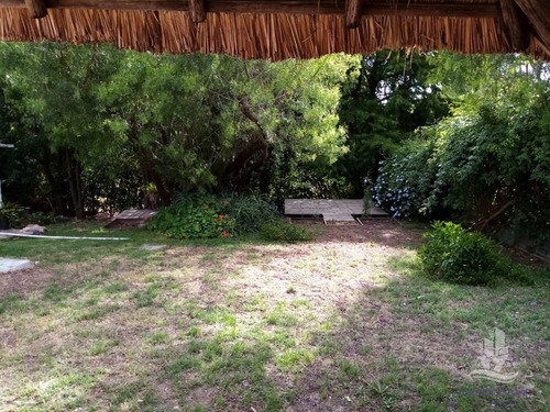 Casa En Venta, Pinares, Punta Del Este- Ref: 30368