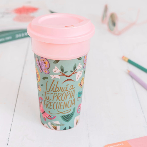 Imagen 3 de 5 de Vaso Mug Fun Termico Doble Capa Con Tapa Tipo Starbucks Dise