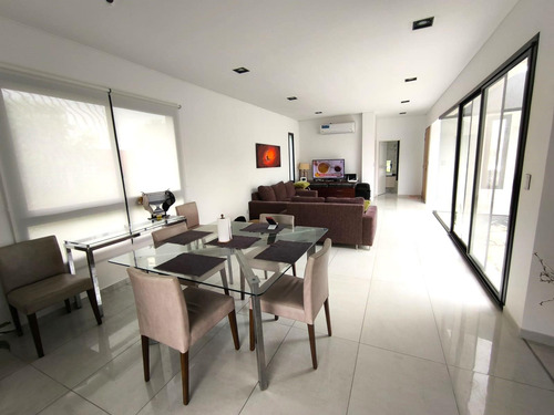 Venta Casa En San Sebastian Area 2 Golf - 5 Ambientes