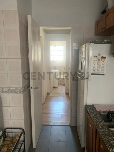 Departamento 3 Ambientes En Flores - Excelente Ubicacion - Oportunidad