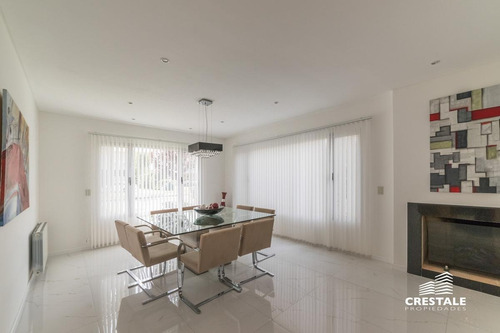 Imagen 9 de 30 de Excelente Casa 2 Plantas, 4 Dormitorios En Venta, Piscina, Parque - Cadaques (funes Hills)