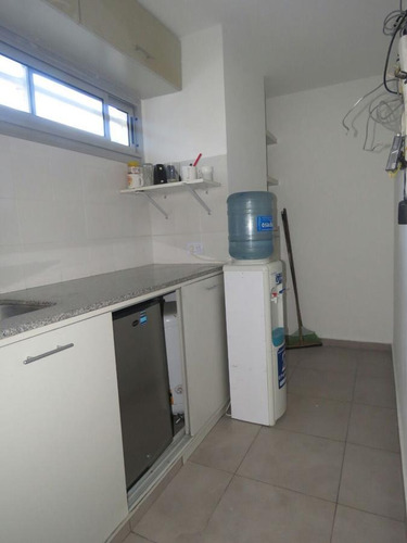 Duplex 2 Dormitorios Y 81 Mts 2-cochera - La Plata
