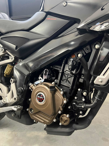 Imagen 4 de 15 de Bajaj Rouser As 200 Impecable