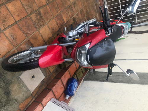 Moto Suzuki Gsr 125s