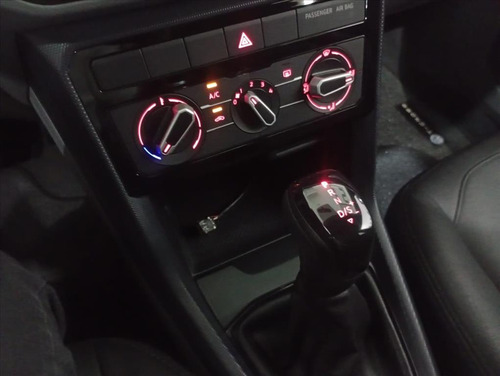 Volkswagen T-Cross 1.0 200 TSI TOTAL FLEX SENSE AUTOMÁTICO