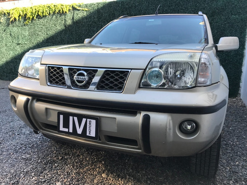 Nissan X-trail 4x4 Año 2007 - Liv Motors