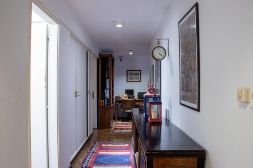 Exclusivo.zona Punta Carretas,bulevar Artigas Frente Al Golf Y A 200 Metros De Rambla Y Shopping.todo Un Piso De 330 M2,recepción, Amplia Terraza, Comedor, Doble Estar,4 Dorm.4 Baños.servicio.2 Gges.
