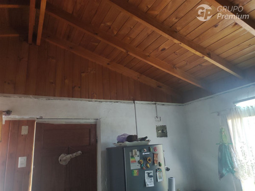 Casa En Venta De 2 Dorm. En El Tabo