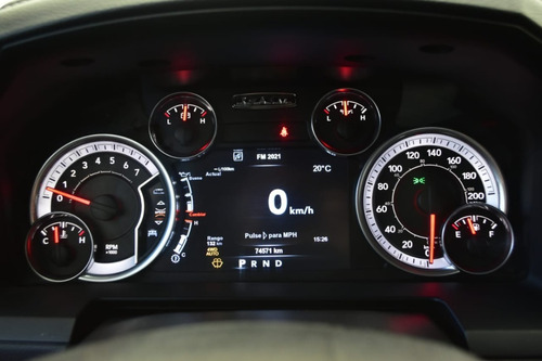 Ram 1500 5.7 V8 Laramie 2016 - 73.000 Km - Car Cash