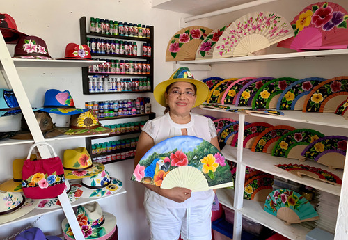 Abanicó Pintado Con Buganvilias Pericon Color Crema Flores