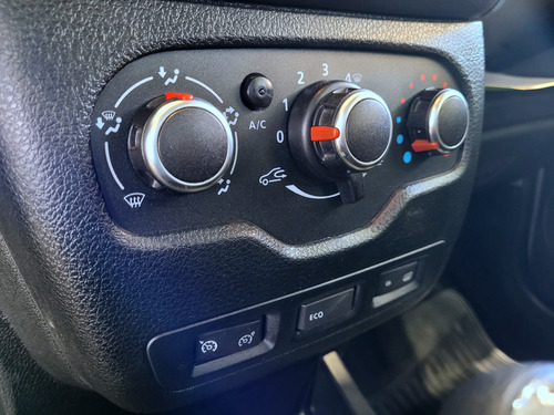 Renault Kangoo Ii Stepway 1.6 Sceii