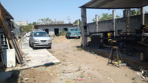 Casa En Venta Como Terreno En Temixco Morelos Con 2 Accesorias