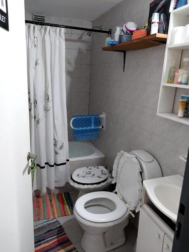 Departamento De Tres Ambientes Con Cochera En Venta En Avellaneda