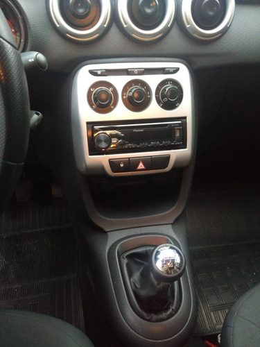 Imagem 10 de 12 de Citroën C3 90m 2014 Origine 1.5 8v