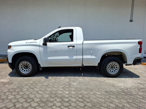 Chevrolet Silverado 4.3 V6 1500 WT Cabina Regular 4x2 At