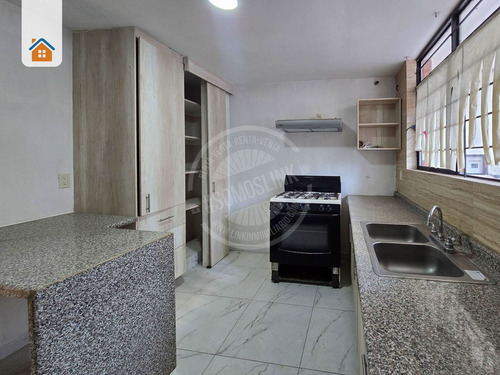 Casa En Venta Con Uso De Suelo Mixto En Ladron De Guevara Guadalajara Jalisco.